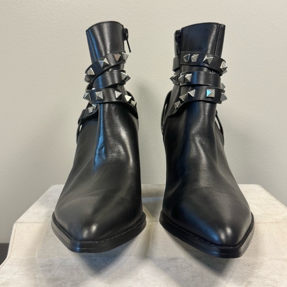 Steve Madden Cala Black leather boots for women, size 7.5
NWOT - Picture 6 of 12
